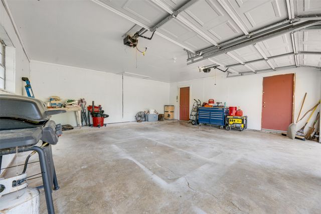 9958 Farm Road 79, Sumner, TX 75486