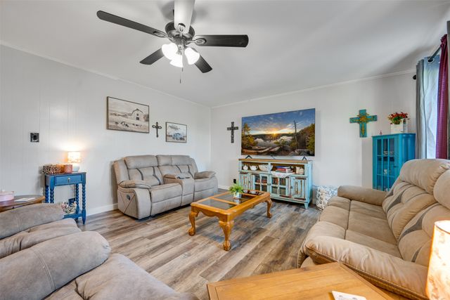 9958 Farm Road 79, Sumner, TX 75486