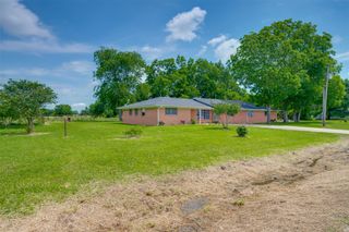 9958 Farm Road 79, Sumner, TX 75486