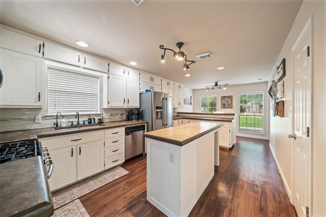 600 Hampton Hall Lane, Conroe, TX 77302