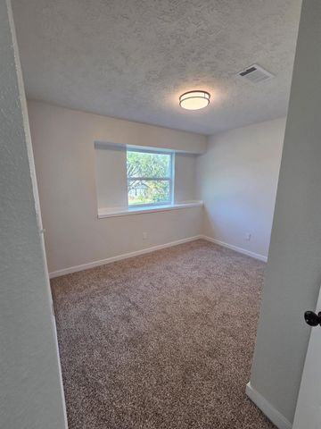 5702 Deer Timbers Trail, Humble, TX 77346