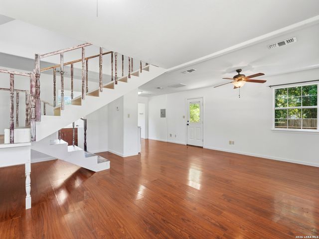 301 MADRONA LN, Bandera, TX 78003