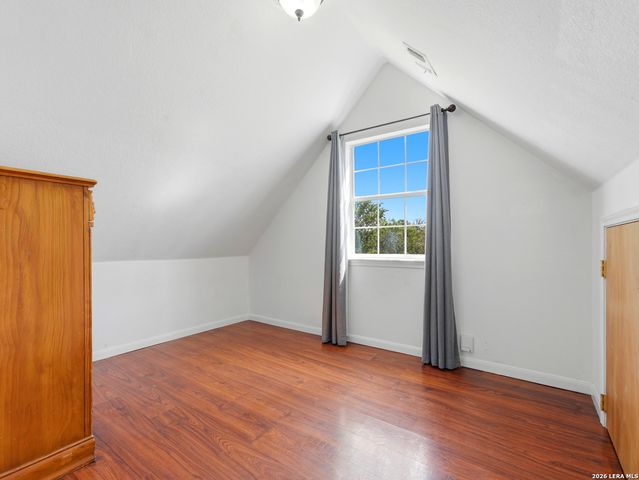 301 MADRONA LN, Bandera, TX 78003