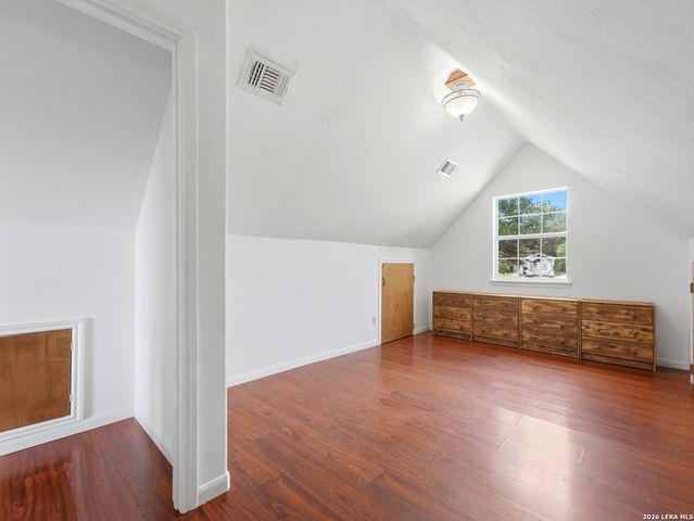 301 MADRONA LN, Bandera, TX 78003