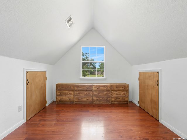 301 MADRONA LN, Bandera, TX 78003
