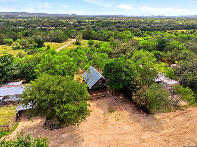301 MADRONA LN, Bandera, TX 78003