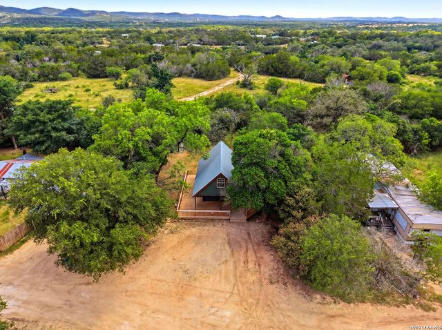 301 MADRONA LN, Bandera, TX 78003