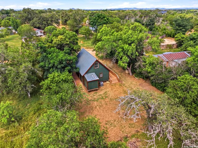 301 MADRONA LN, Bandera, TX 78003