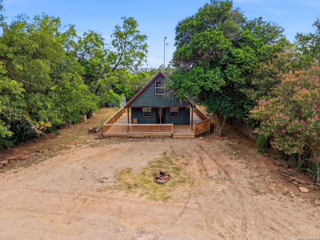 301 MADRONA LN, Bandera, TX 78003