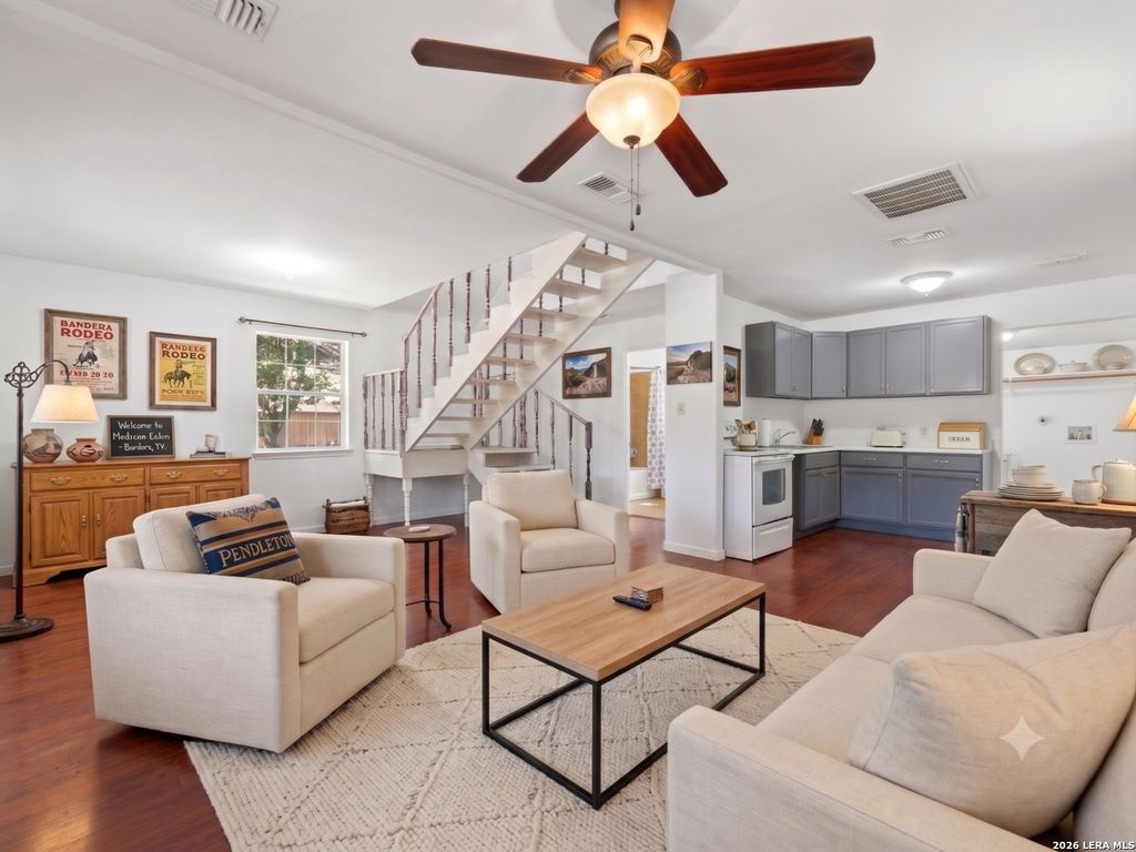 301 MADRONA LN, Bandera, TX 78003