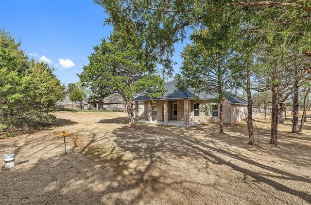 2411 Black Jack Way, Blanchard, OK 73010