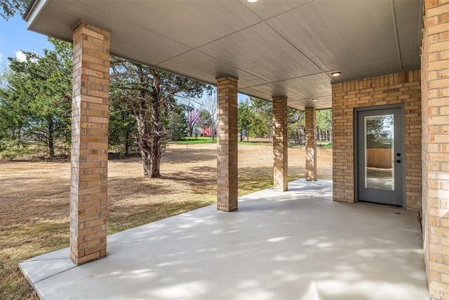 2411 Black Jack Way, Blanchard, OK 73010