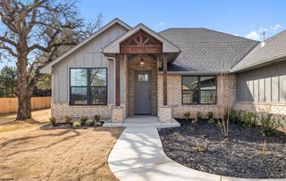 2411 Black Jack Way, Blanchard, OK 73010