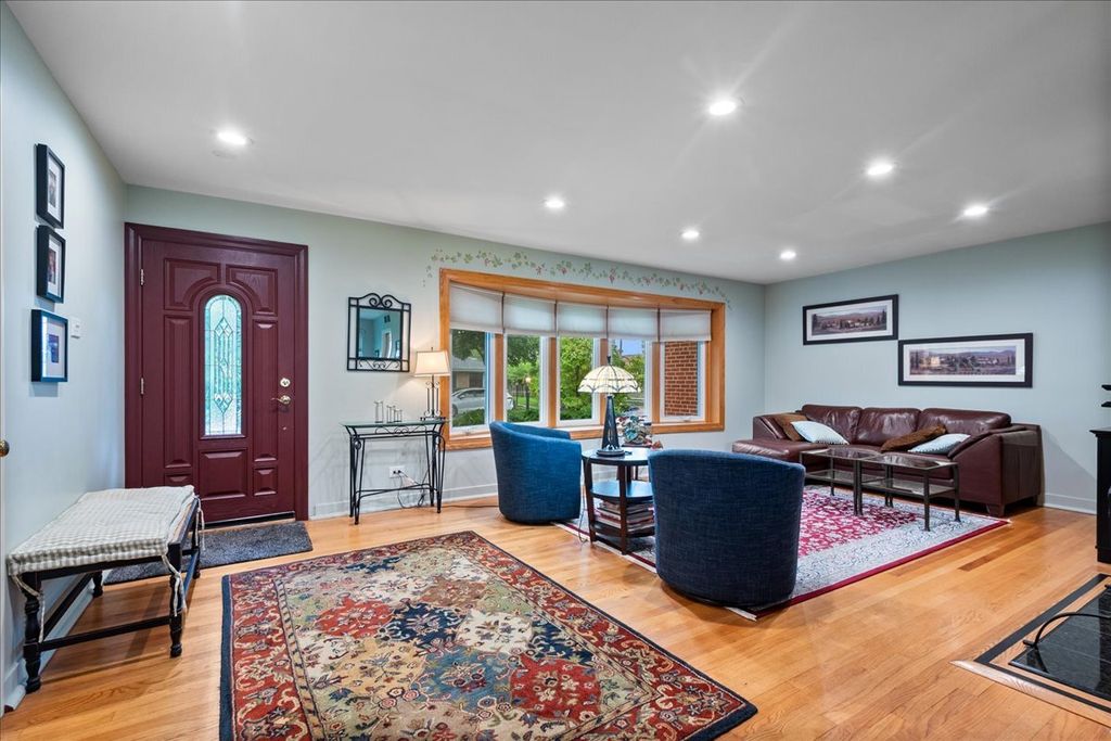 3805 W Jarlath Street, Lincolnwood, IL 60712 — photo 5