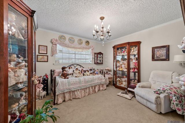221 E Woodstone Ct, Baton Rouge, LA 70808