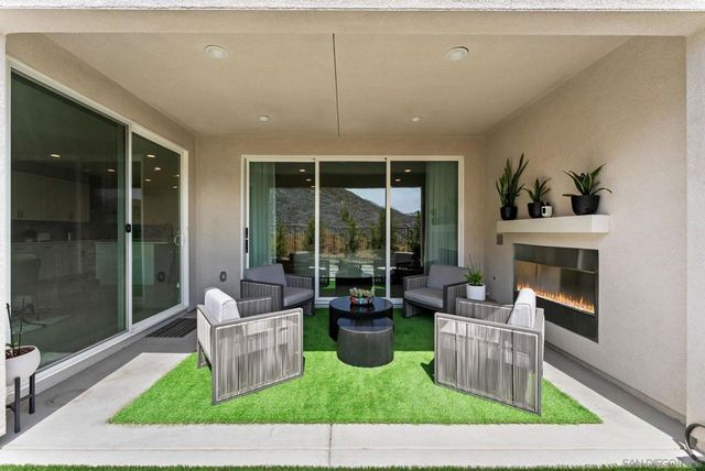1586 Calle Mayfair, Chula Vista, CA 91913