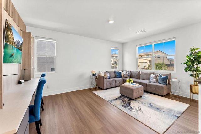 1586 Calle Mayfair, Chula Vista, CA 91913