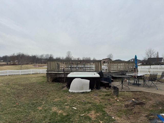 4907 Lincoln Pointe Drive, Newburgh, IN 47630