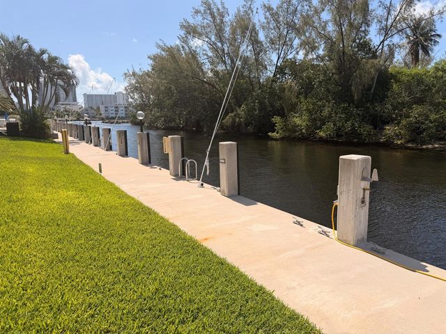 2840 NE 14th Street 403a, Pompano Beach, FL 33062