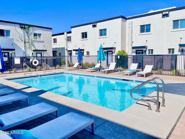 3212 N 70th Street 1018, Scottsdale, AZ 85251