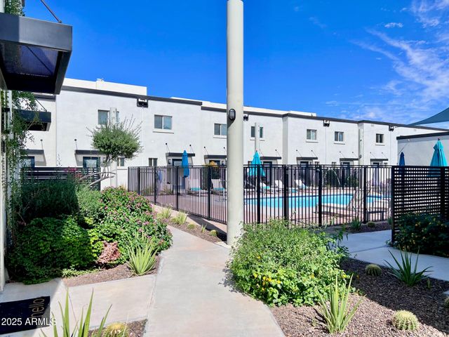 3212 N 70th Street 1018, Scottsdale, AZ 85251