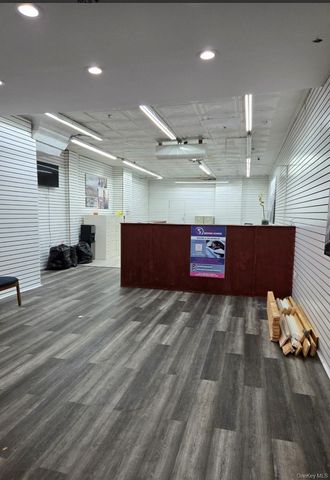 8011 Jamaica Avenue, Woodhaven, NY 11421