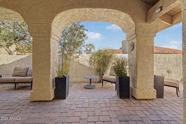 9987 E FANFOL Drive, Scottsdale, AZ 85258