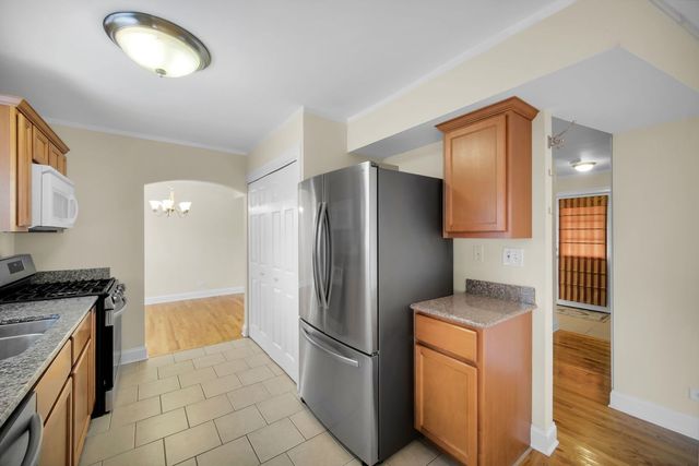 2575 Prairieview Lane N, Aurora, IL 60504