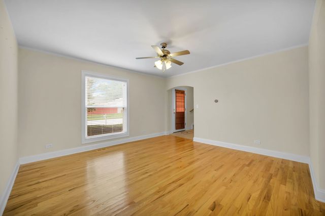 2575 Prairieview Lane N, Aurora, IL 60504