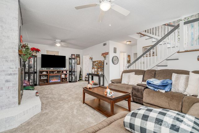 2128 23rd Street Court NE 2, Hickory, NC 28601