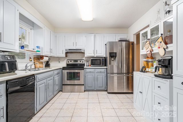 2128 23rd Street Court NE 2, Hickory, NC 28601