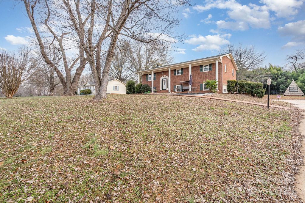 2128 23rd Street Court NE 2, Hickory, NC 28601