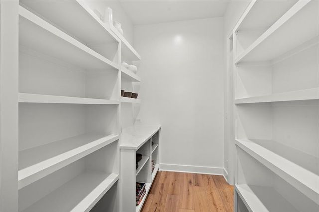 4414 W 136th Street, Leawood, KS 66224