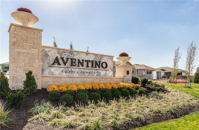 4414 W 136th Street, Leawood, KS 66224