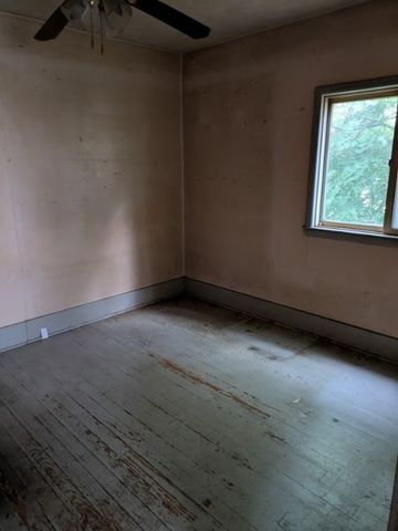 424 N 2nd Street, Jeannette, PA 15644