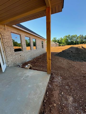 102 Fitzgerald Drive, Benton, AR 72015