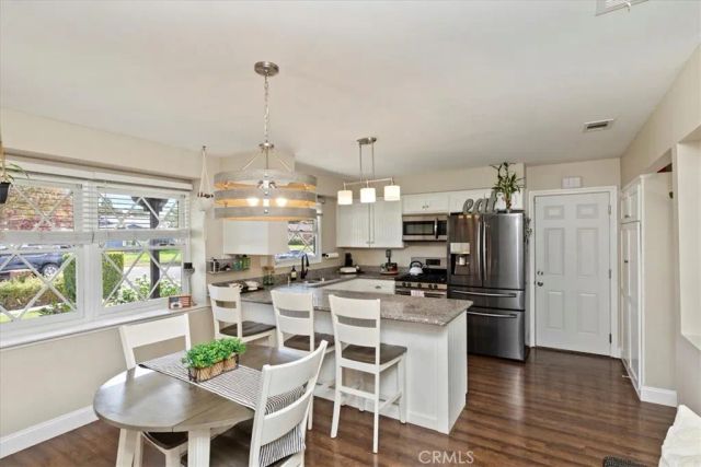 5015 Treehill Place, Riverside, CA 92507