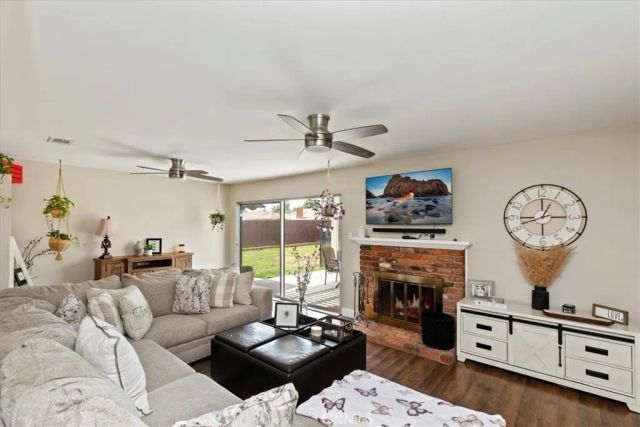 5015 Treehill Place, Riverside, CA 92507