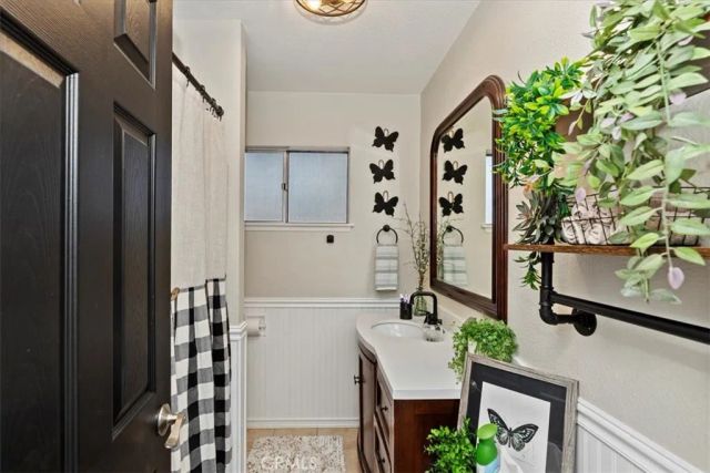 5015 Treehill Place, Riverside, CA 92507