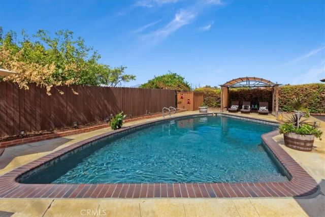 5015 Treehill Place, Riverside, CA 92507