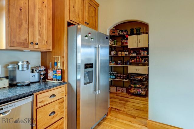 1006 Eagle Court, Livingston, MT 59047