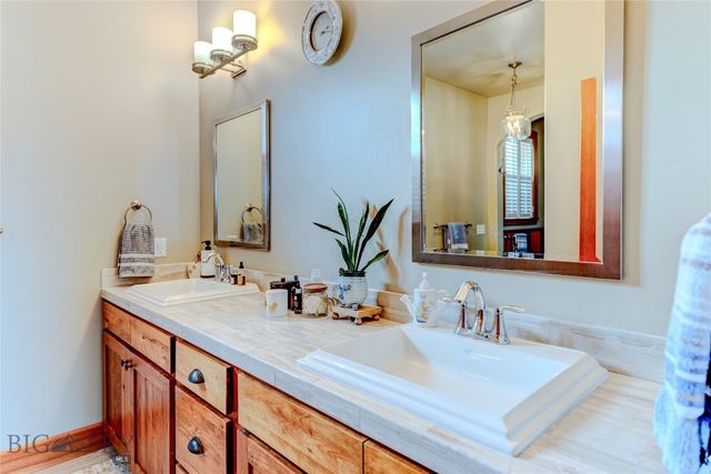 1006 Eagle Court, Livingston, MT 59047