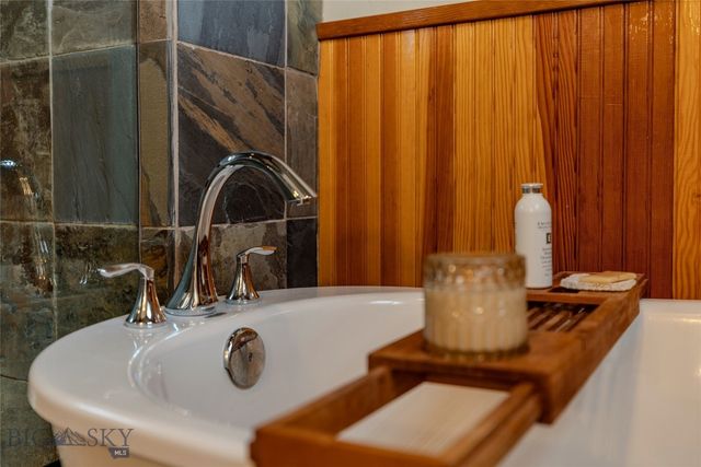 1006 Eagle Court, Livingston, MT 59047