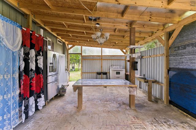 253 N County Line RD C, Elgin, TX 78621