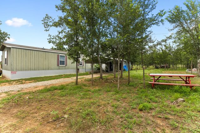 253 N County Line RD C, Elgin, TX 78621