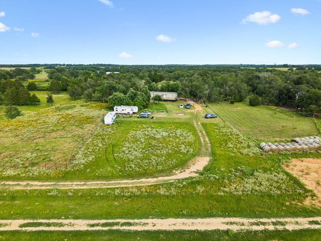 253 N County Line RD C, Elgin, TX 78621