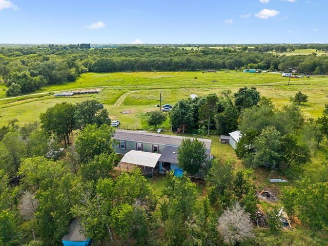253 N County Line RD C, Elgin, TX 78621