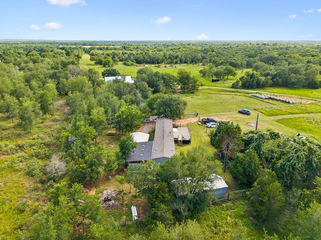 253 N County Line RD C, Elgin, TX 78621