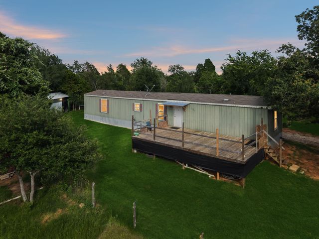 253 N County Line RD C, Elgin, TX 78621