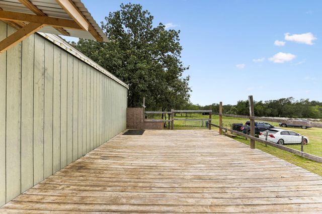 253 N County Line RD C, Elgin, TX 78621
